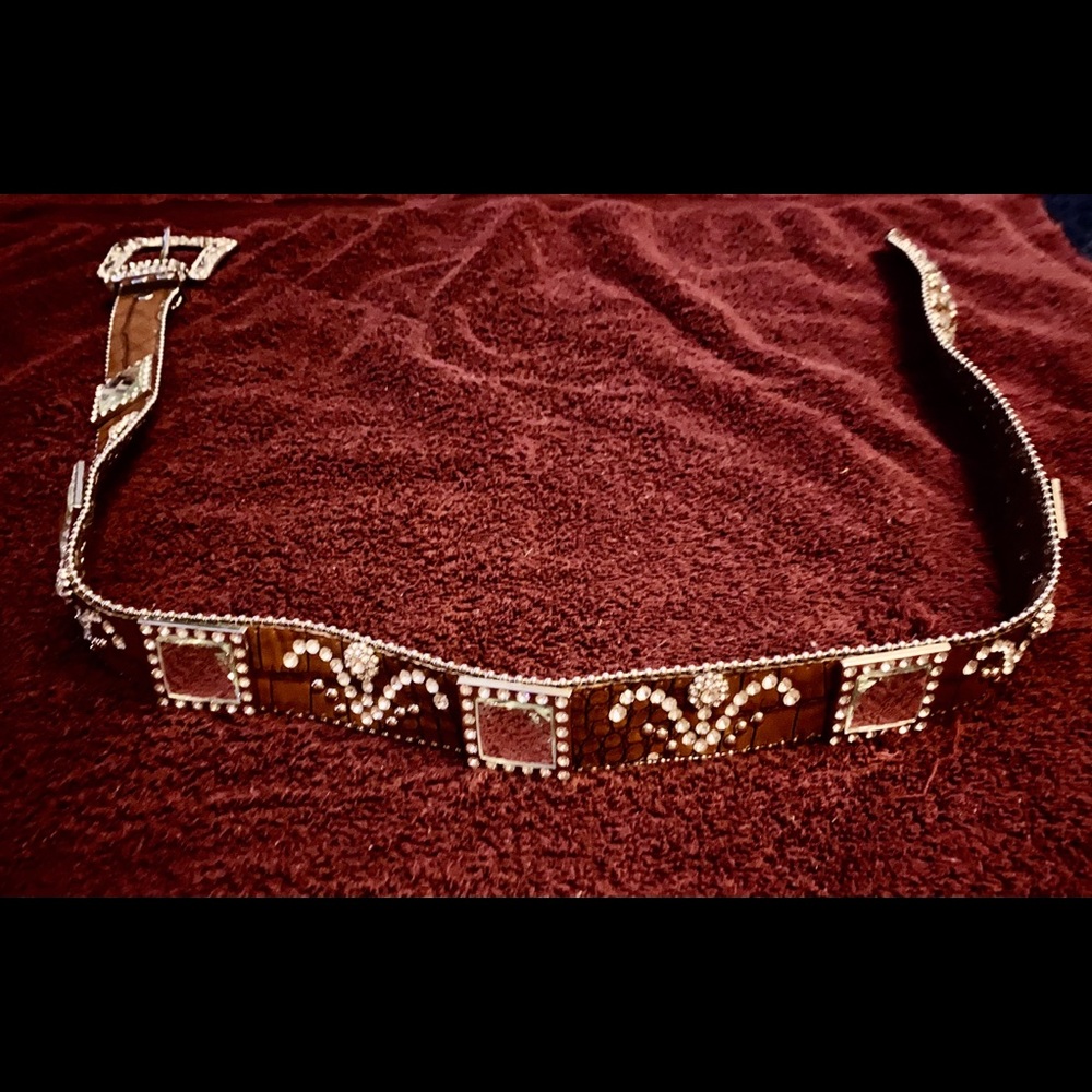 Women’s bling belt!